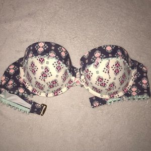 Strapless bikini top